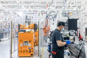 Seamless collaboration of human robot cells