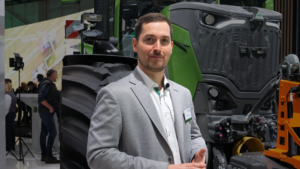 Fendt 800 Vario Gen5 with CORE80 engine: rooted in today’s work, ready for a carbon-free future
